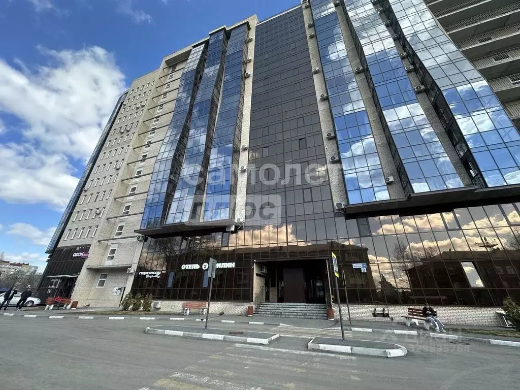 2-к кв. Омская область, Омск ул. Маршала Жукова, 156 (63.5 м) - Фото 1