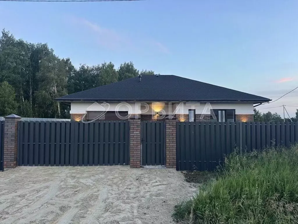 Дом в Тюменская область, Тюменский муниципальный округ, д. Ушакова ул. ... - Фото 1