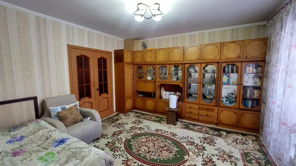 3-к кв. Омская область, Омск ул. 10-я Чередовая, 25 (74.0 м) - Фото 1