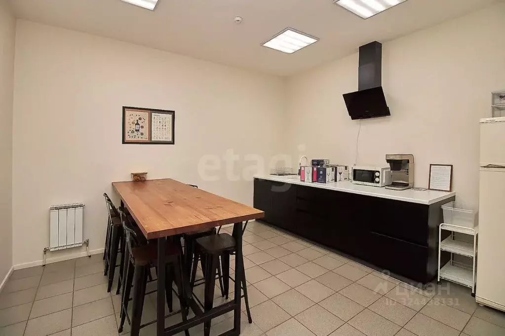 Офис в Тюменская область, Тюмень ул. Урицкого, 16 (402 м) - Фото 1