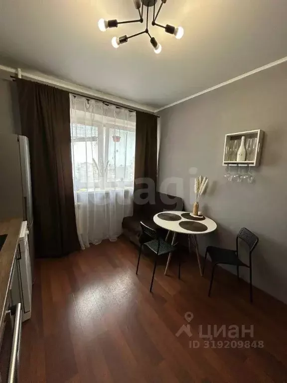 2-к кв. Тюменская область, Тюмень ул. Николая Зелинского, 3 (60.0 м) - Фото 0