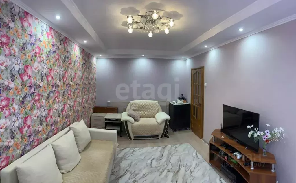 4-к кв. Ямало-Ненецкий АО, Ноябрьск ул. Изыскателей, 38 (80.2 м) - Фото 0