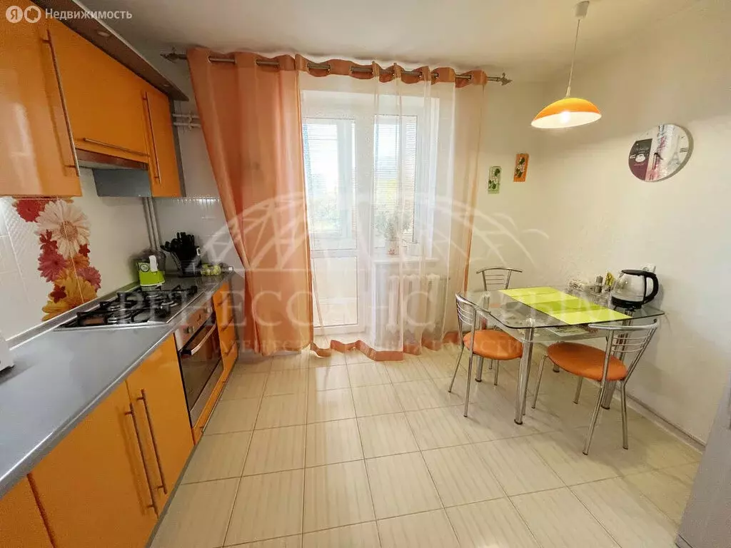 2-комнатная квартира: Севастополь, улица Генерала Лебедя, 36 (56 м) - Фото 1
