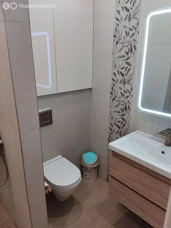 2-комнатная квартира: Тюмень, улица Пожарных и Спасателей, 5 (68.9 м) - Фото 1