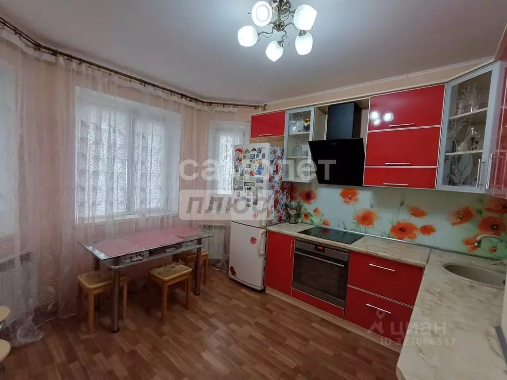 2-к кв. Курская область, Курск просп. Вячеслава Клыкова, 77 (56.4 м) - Фото 1