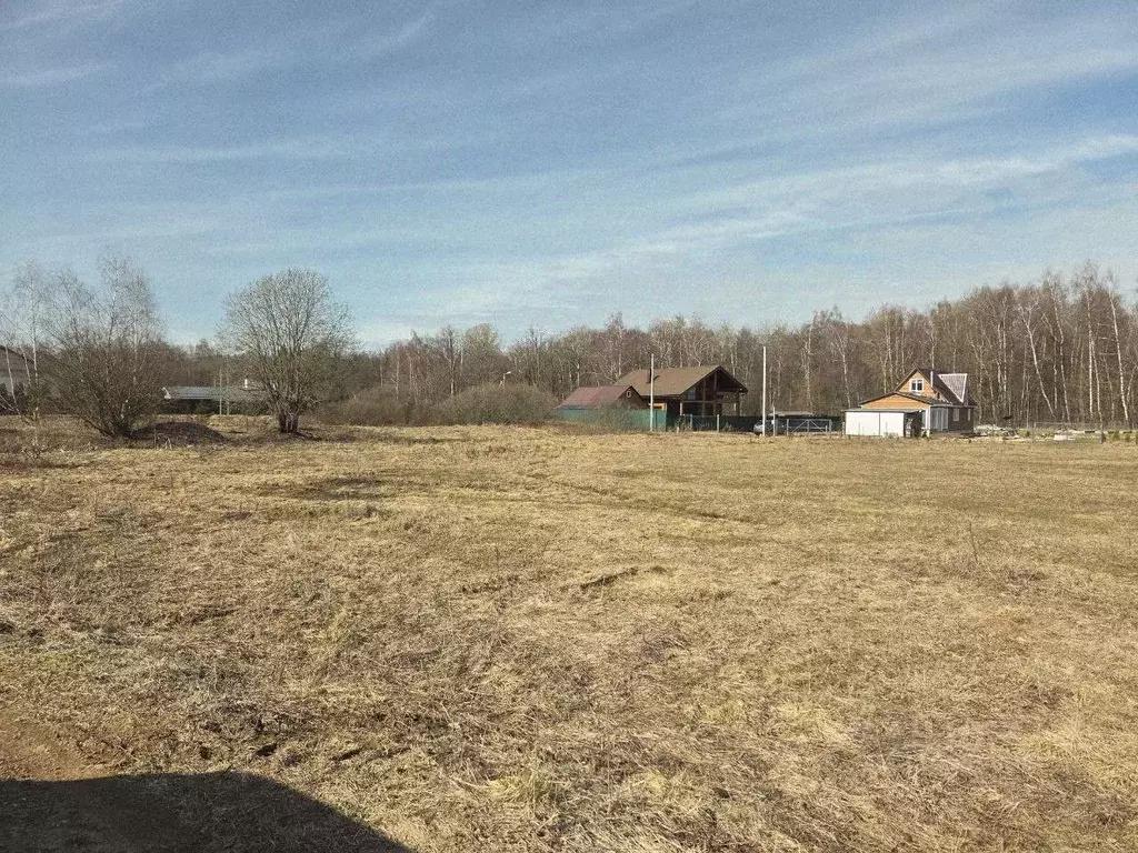 Участок в Московская область, Сергиево-Посадский городской округ, д. ... - Фото 0