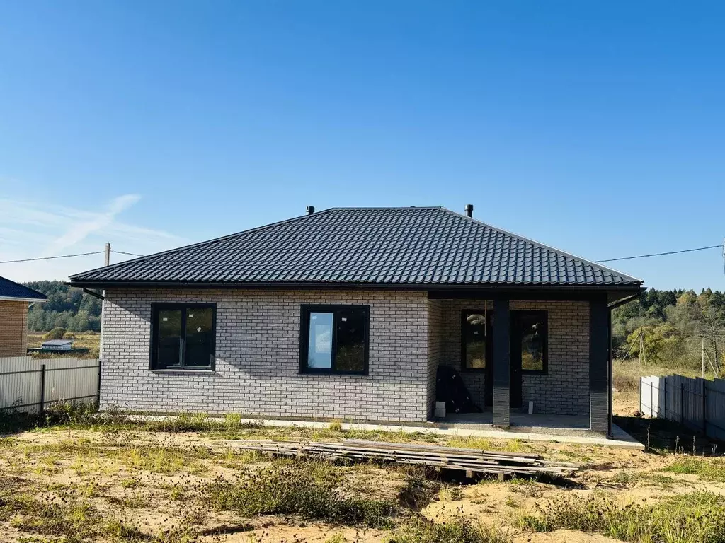 Дом в Калужская область, Малоярославец На Хуторе ДНП, ул. Каштановая ... - Фото 1