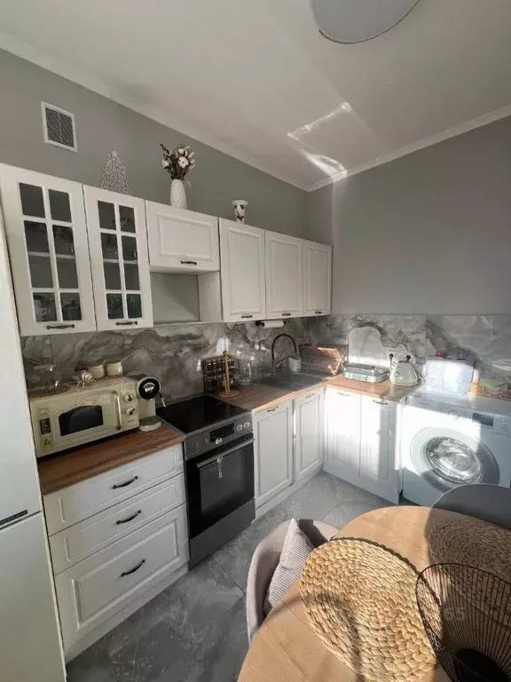 3-к кв. Саха (Якутия), Якутск Октябрьская ул., 27/3 (75.0 м) - Фото 0