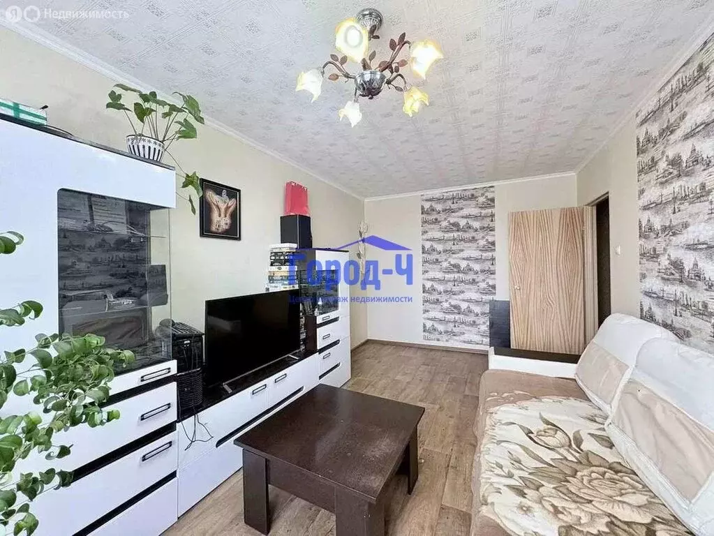 3-комнатная квартира: Новочебоксарск, микрорайон Ельниково, ... - Фото 2