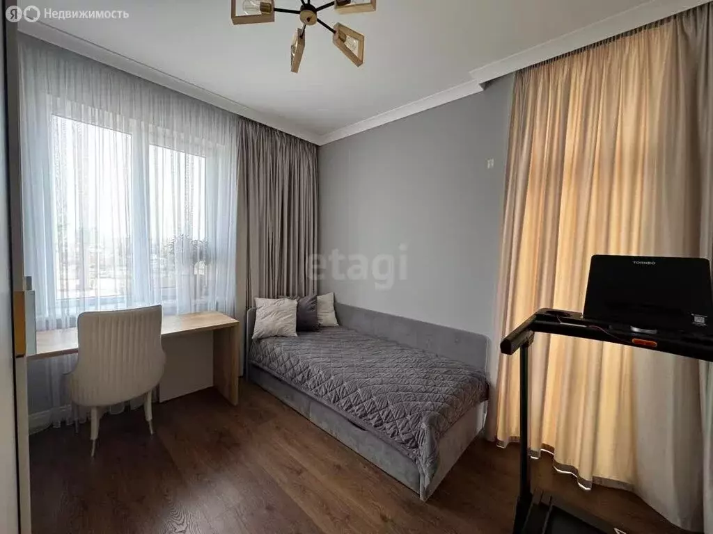 4-комнатная квартира: Владикавказ, улица Андрея Днепровского, 8/4 (100 ... - Фото 1