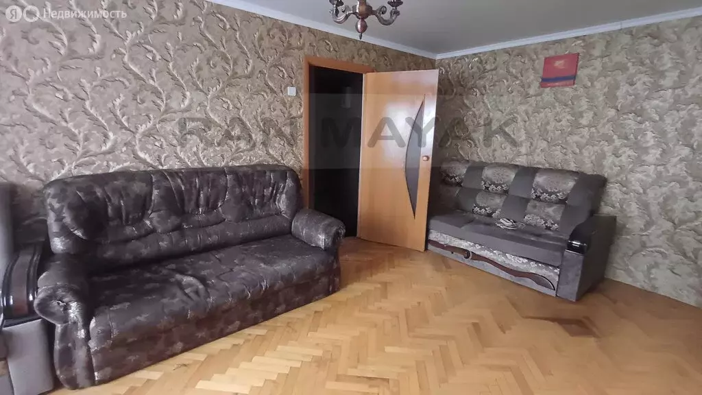 3-комнатная квартира: Майкоп, улица Пушкина, 280 (55.5 м) - Фото 2