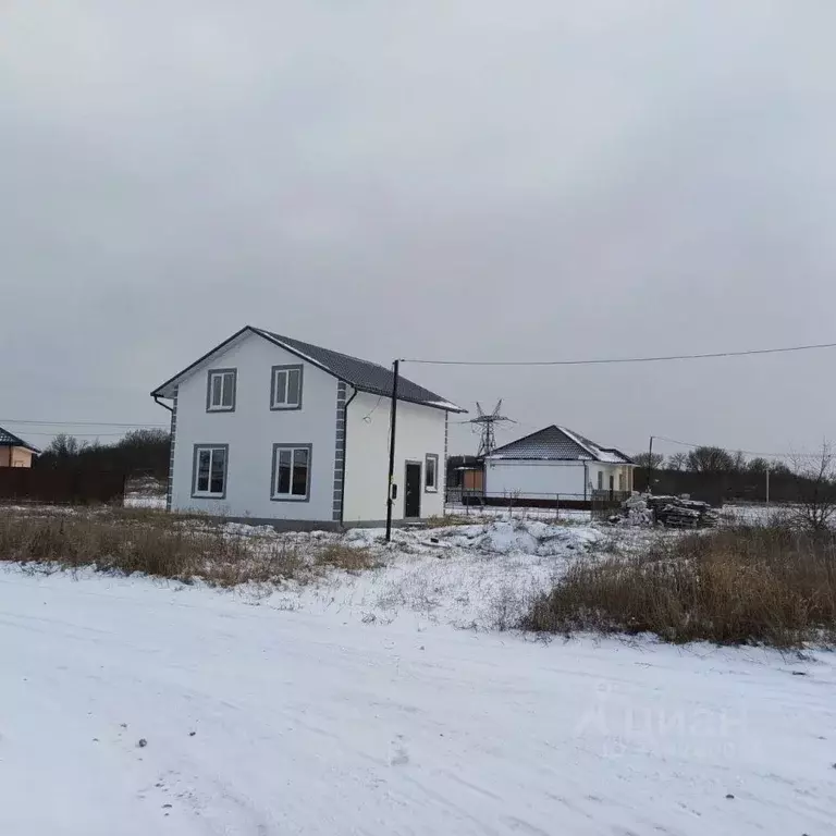 Дом в Курская область, Курский район, Новопоселеновский сельсовет, д. ... - Фото 0