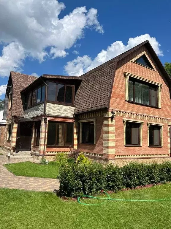 Дом в Омская область, Омск ул. Олега Кошевого, 52Б (160 м) - Фото 1