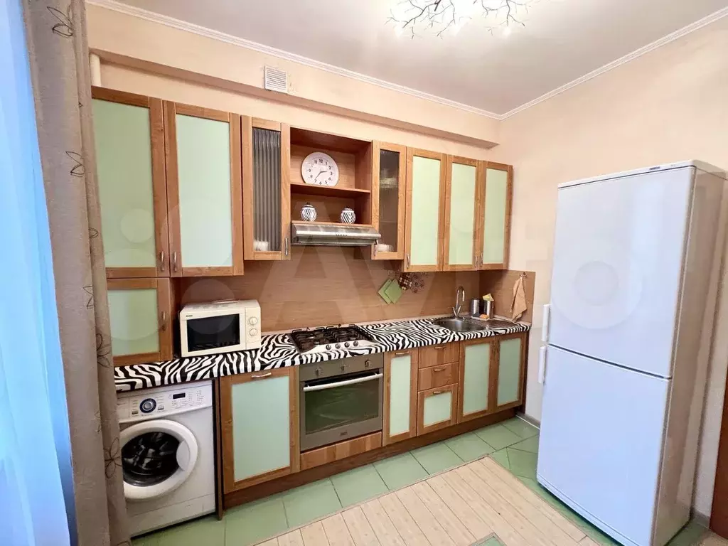 1-к. квартира, 40 м, 1/8 эт. - Фото 0