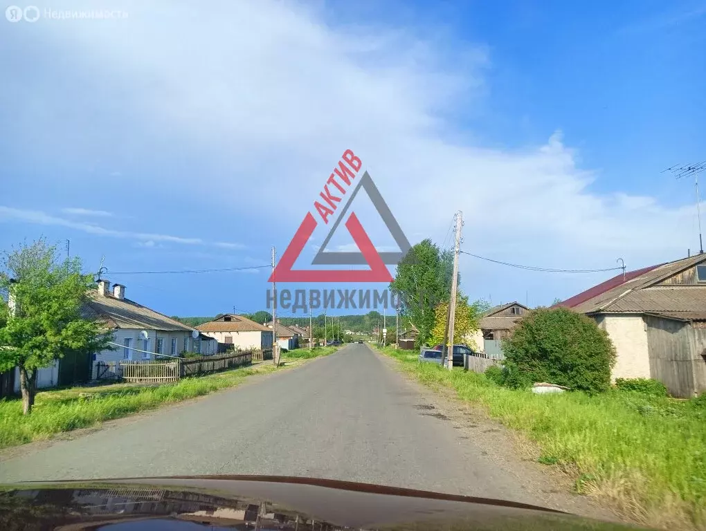 Дом в Свердловская область, Каменский муниципальный округ, село ... - Фото 1