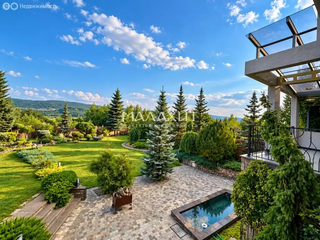 Дом в село Малая Царевщина, Сиреневая улица (313.6 м) - Фото 1