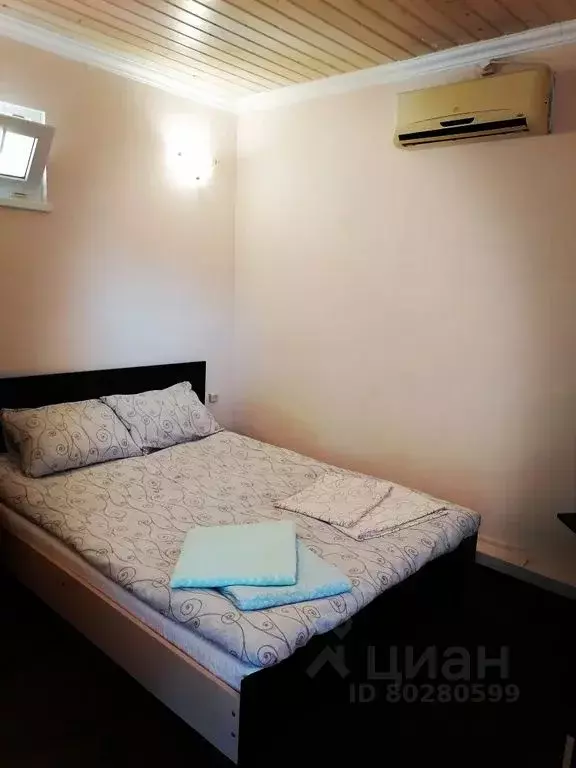 Комната Краснодарский край, Сочи Адлер жилрайон, ул. Калинина, 14 - Фото 0