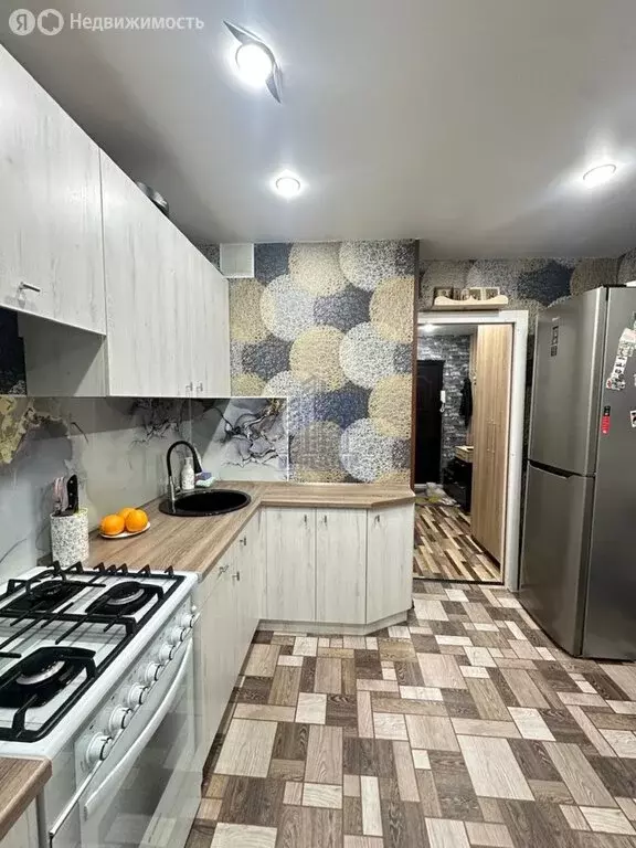 1-комнатная квартира: Чебоксары, улица Ахазова, 1 (33 м) - Фото 1