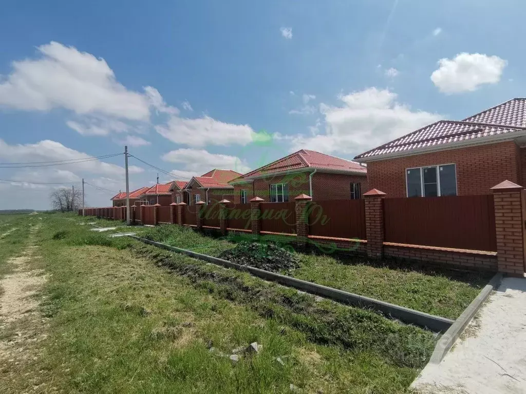 Дом в Краснодарский край, Красноармейский район, Новомышастовское ... - Фото 0