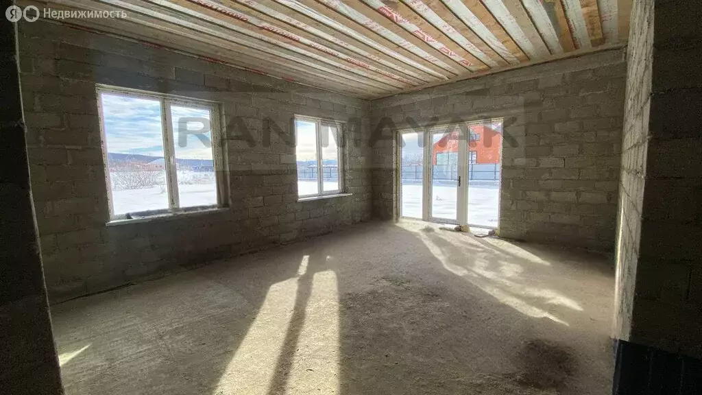 Дом в посёлок Краснооктябрьский, Абазинская улица, 98 (140 м) - Фото 2