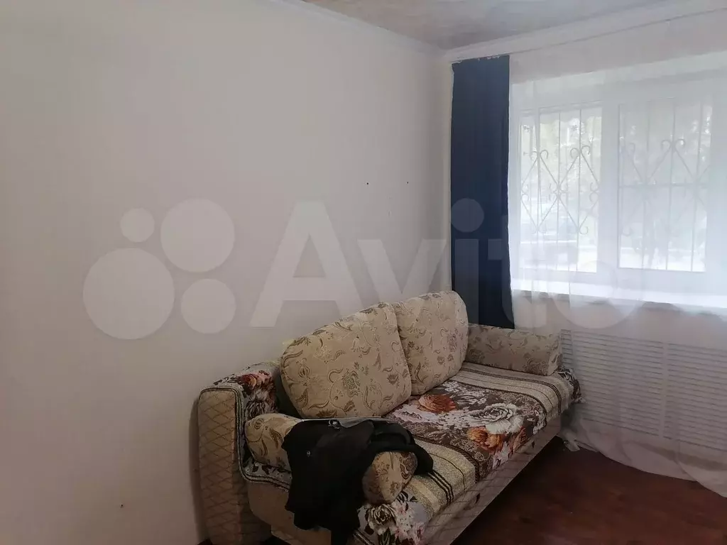 Комната 17 м в 8-к., 1/5 эт. - Фото 0