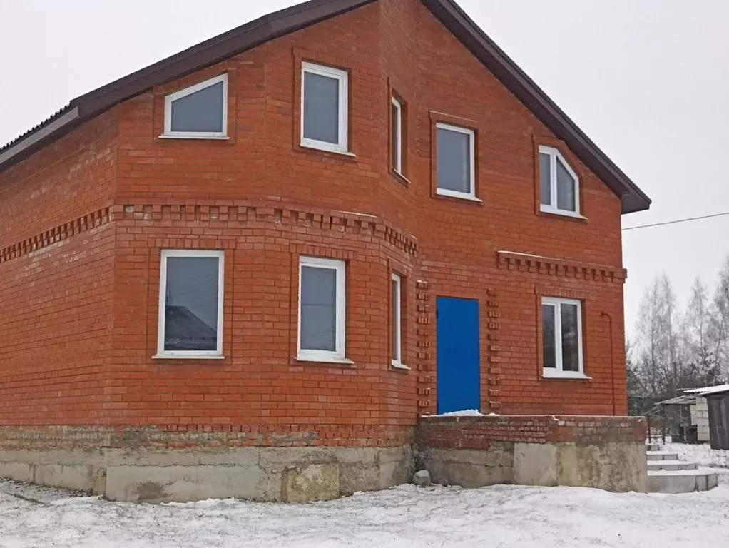 Дом в Орловская область, Мценск Орловская ул., 11 (191 м) - Фото 1