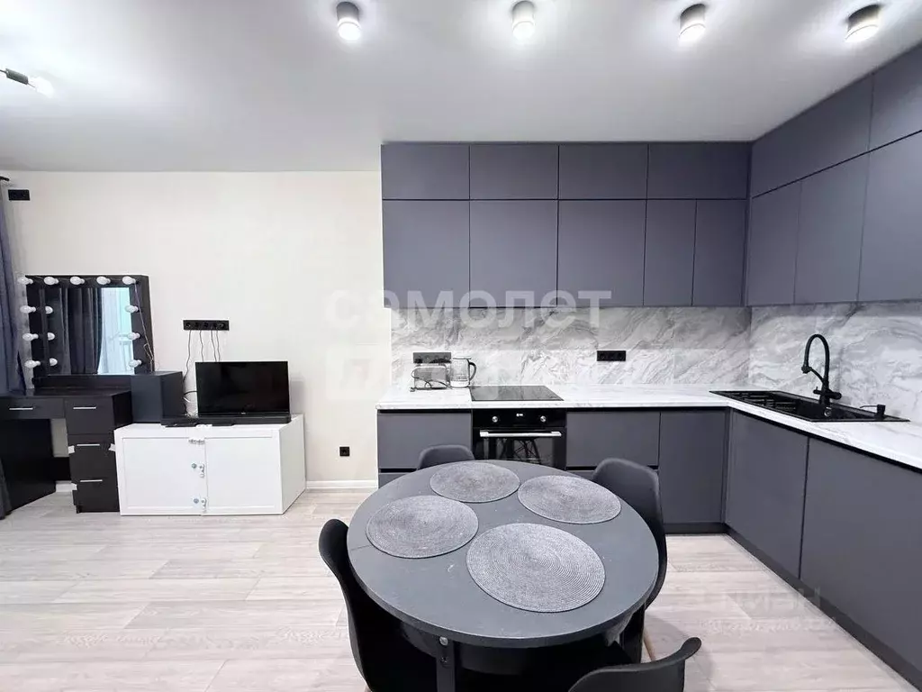 2-к кв. Татарстан, Набережные Челны ул. Шамиля Усманова, 18Ж (49.9 м) - Фото 1