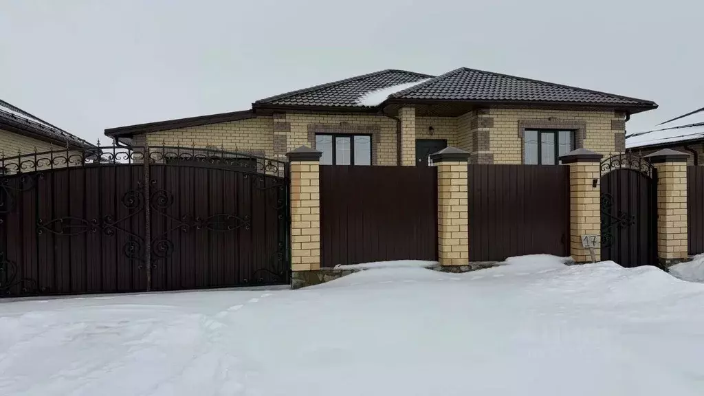 Дом в Белгородская область, Белгородский район, Дубовское с/пос, пос. ... - Фото 1