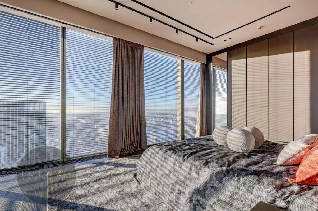 2-к кв. Москва 1-й Красногвардейский проезд, 22с2 (126.5 м) - Фото 0