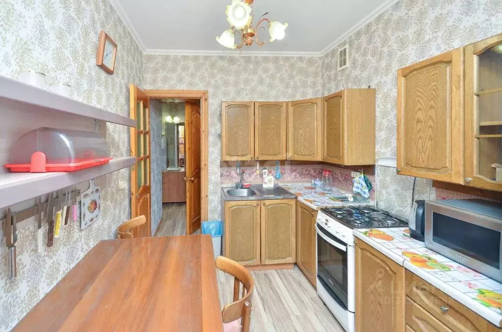 3-к кв. Коми, Ухта наб. Нефтяников, 8 (57.1 м) - Фото 0