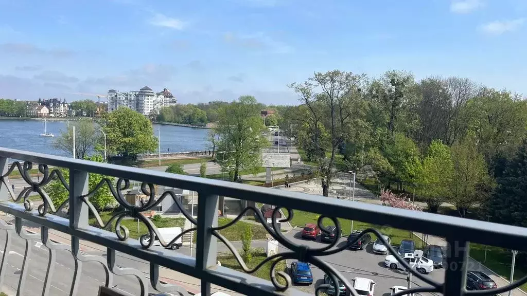 3-к кв. Калининградская область, Калининград ул. Сергеева, 61 (61.0 м) - Фото 0