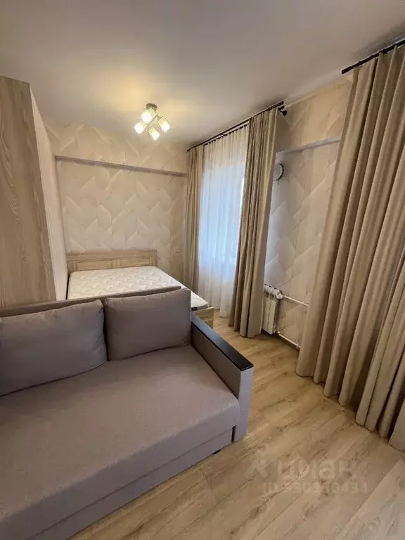 1-к кв. Иркутская область, Иркутск Братская ул., 7/12 (40.0 м) - Фото 2