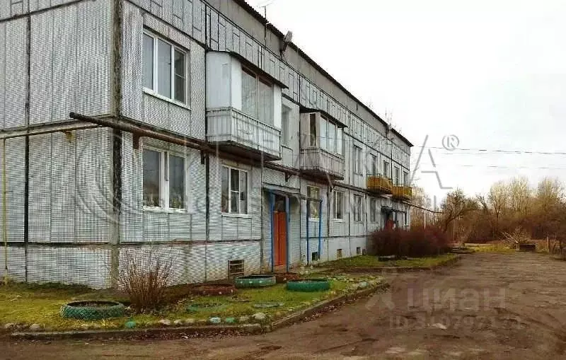 2-к кв. Псковская область, Дедовичи рп ул. Комсомольская, 22А (48.3 м) - Фото 0