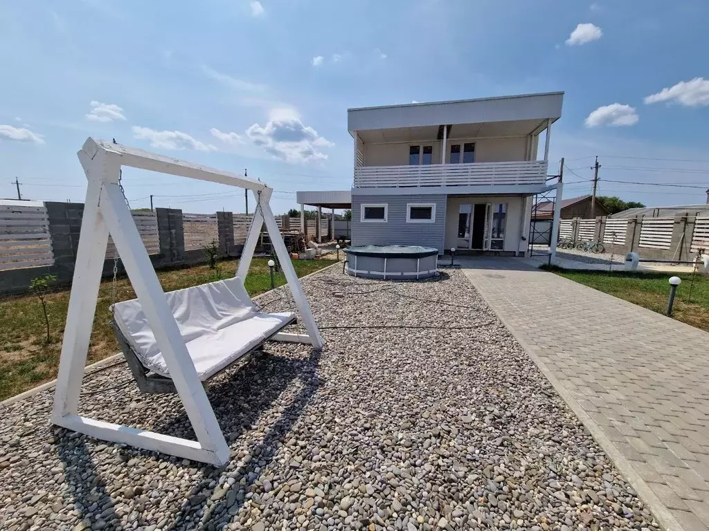 Дом в Крым, Сакский район, с. Молочное ул. Школьная (127 м) - Фото 1