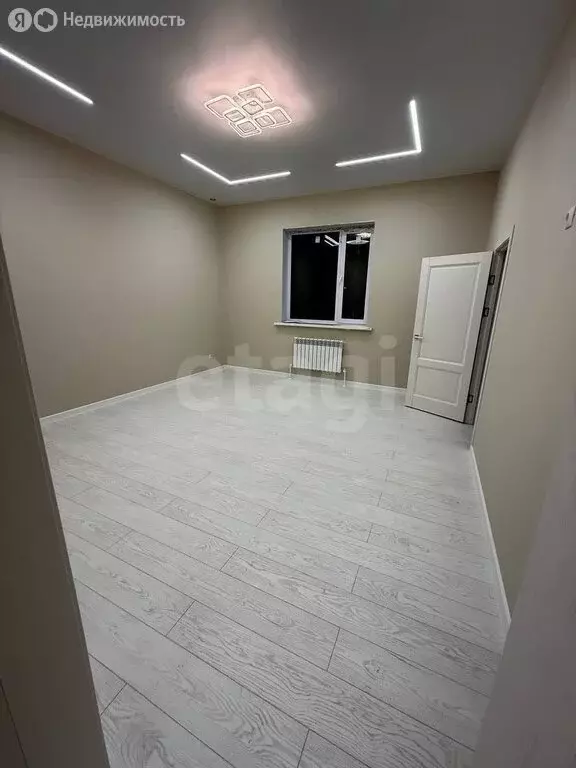 Дом в Ялуторовск, улица Революции (79 м) - Фото 2