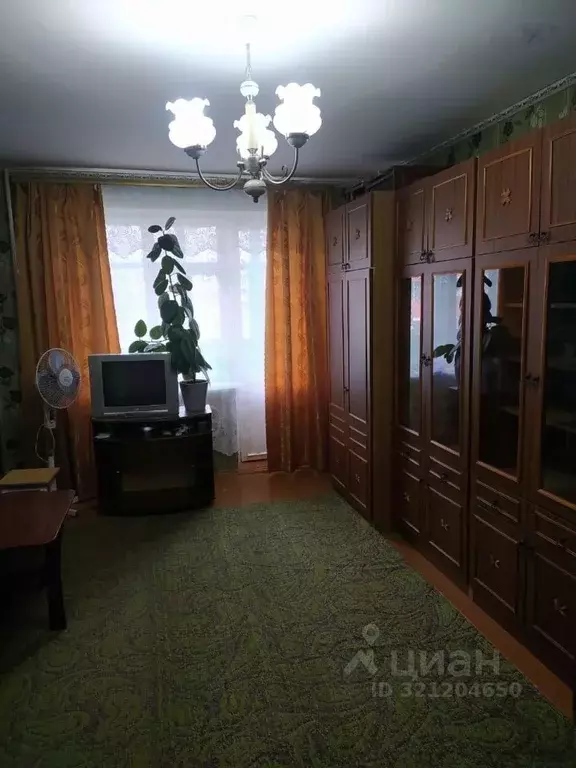 1-к кв. Белгородская область, Старый Оскол Интернациональный мкр, 46 ... - Фото 0