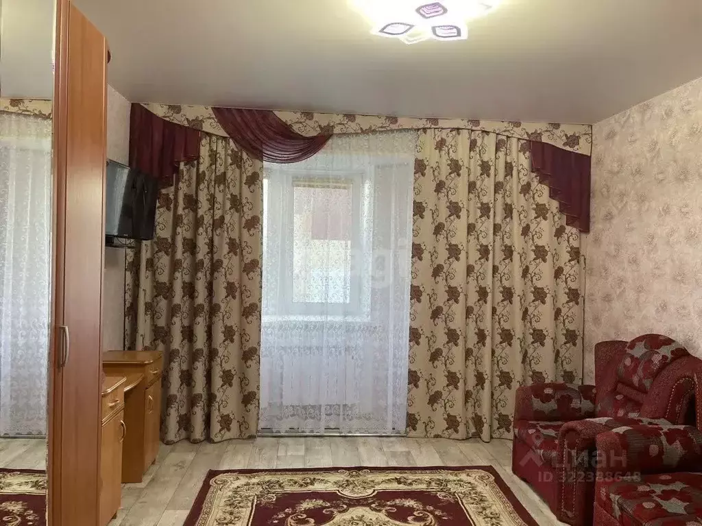 2-к кв. Ямало-Ненецкий АО, Новый Уренгой Сибирская ул., 17А (54.0 м) - Фото 1