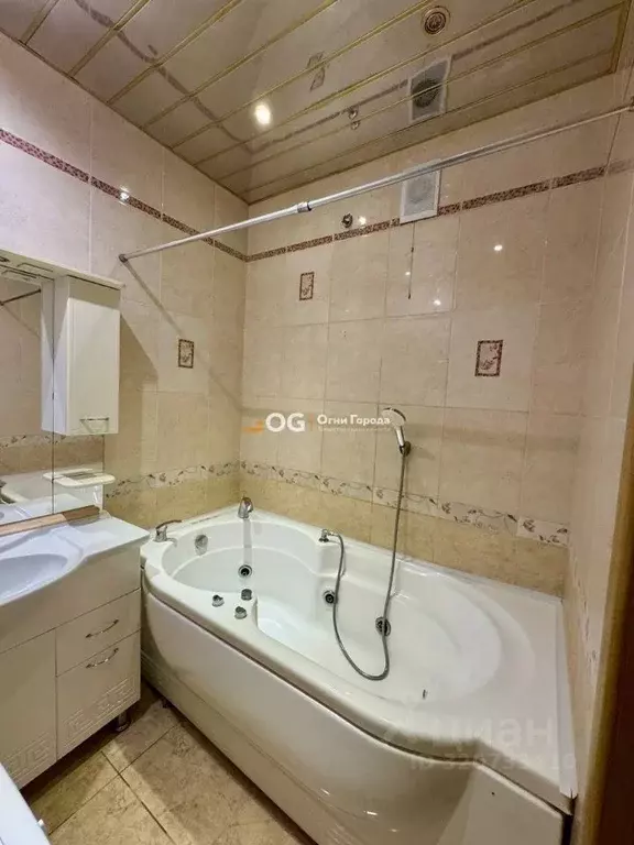 2-к кв. Брянская область, Брянск ул. Романа Брянского, 17 (63.0 м) - Фото 1