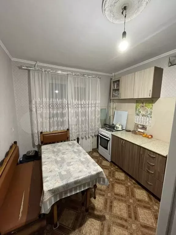 3-к. квартира, 60 м, 3/9 эт. - Фото 0