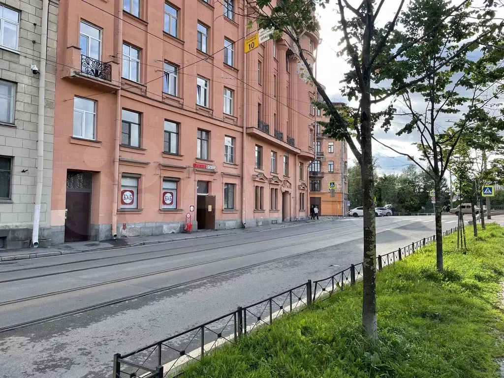 Комната 17,1 м в 7-к., 4/7 эт. - Фото 0
