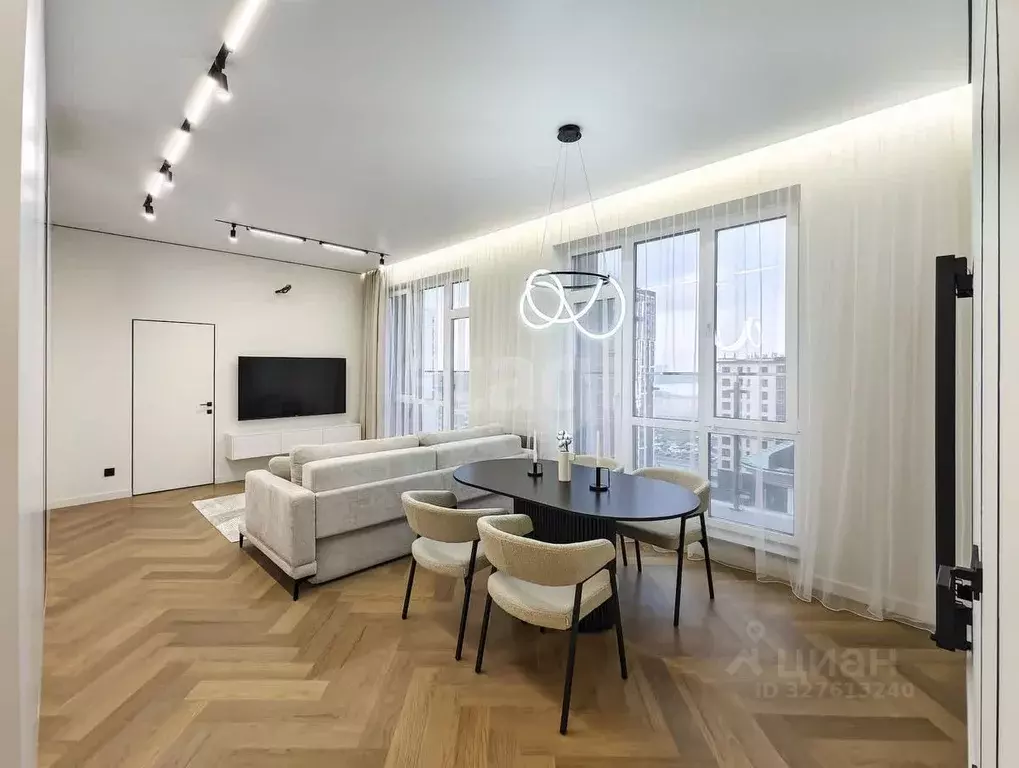 2-к кв. Тюменская область, Тюмень ул. Пожарных и Спасателей, 1 (82.0 ... - Фото 1