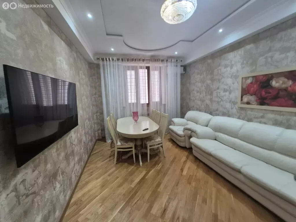 2-комнатная квартира: Дербент, улица Сальмана, 49Р (75 м) - Фото 1