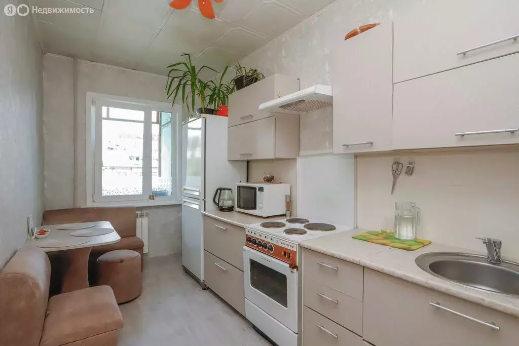 2-комнатная квартира: Иркутск, микрорайон Зелёный, 31 (56 м) - Фото 0
