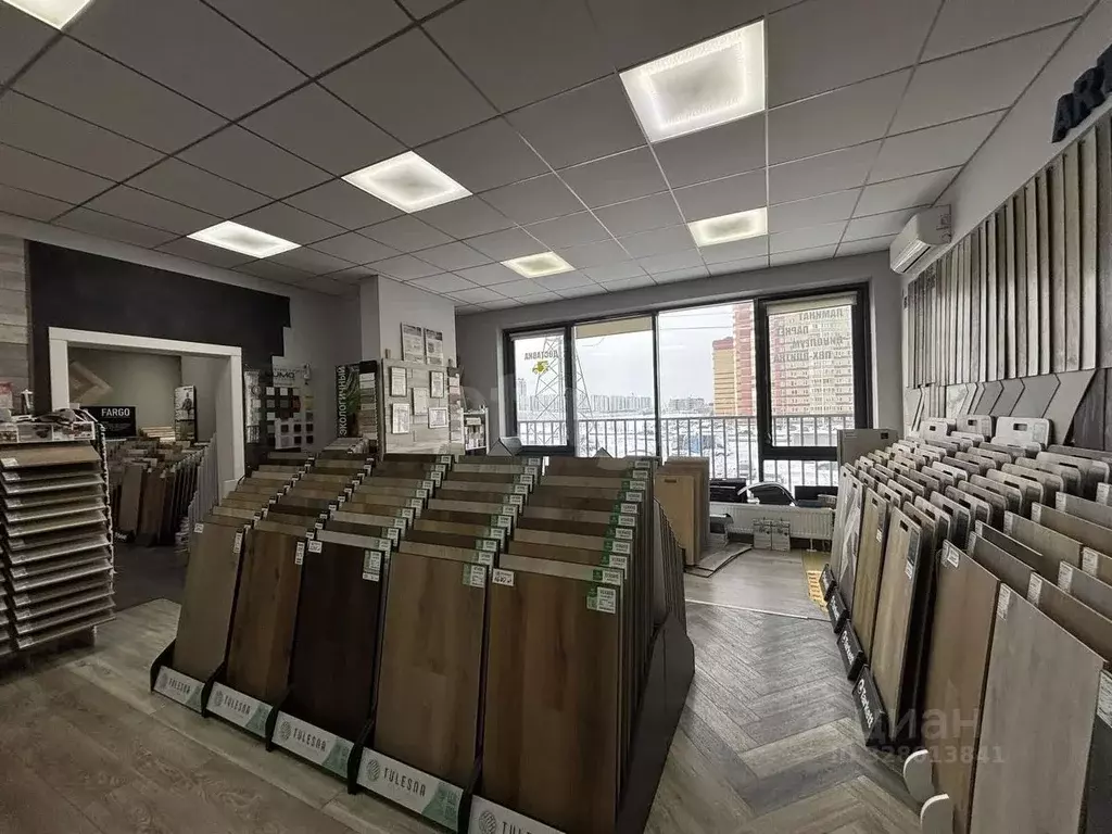 Помещение свободного назначения в Тюменская область, Тюмень ул. ... - Фото 1