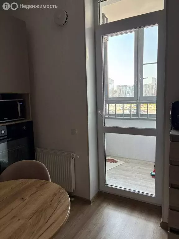 Квартира-студия: Екатеринбург, улица Рябинина, 49А (26.8 м) - Фото 2