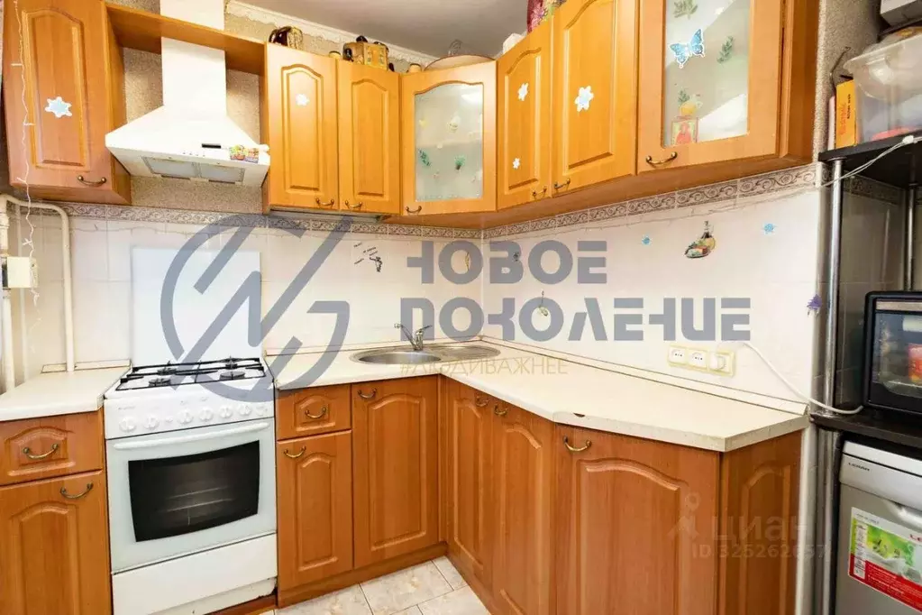 3-к кв. Омская область, Омск Заозерный мкр, ул. Коммунальная, 15 (55.4 ... - Фото 1