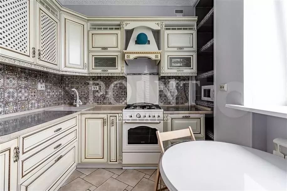 2-к. квартира, 55 м, 5/5 эт. - Фото 0