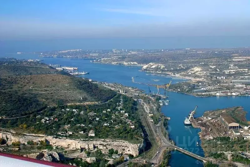 Участок в Севастополь, Севастополь, Инкерман г. ул. Шубикова, 10 (6.0 ... - Фото 1