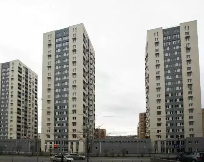 2-комнатная квартира: Тюмень, улица Газовиков, 35 (56.1 м) - Фото 1
