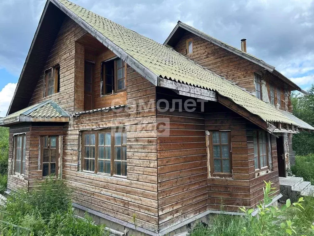 Дом в Свердловская область, Дегтярск Северный пер., 5 (213 м) - Фото 0